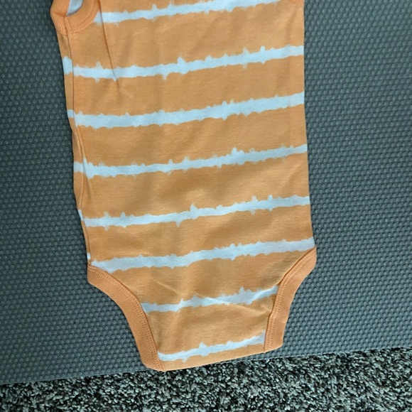 Baby onesies - Picture 5 of 5